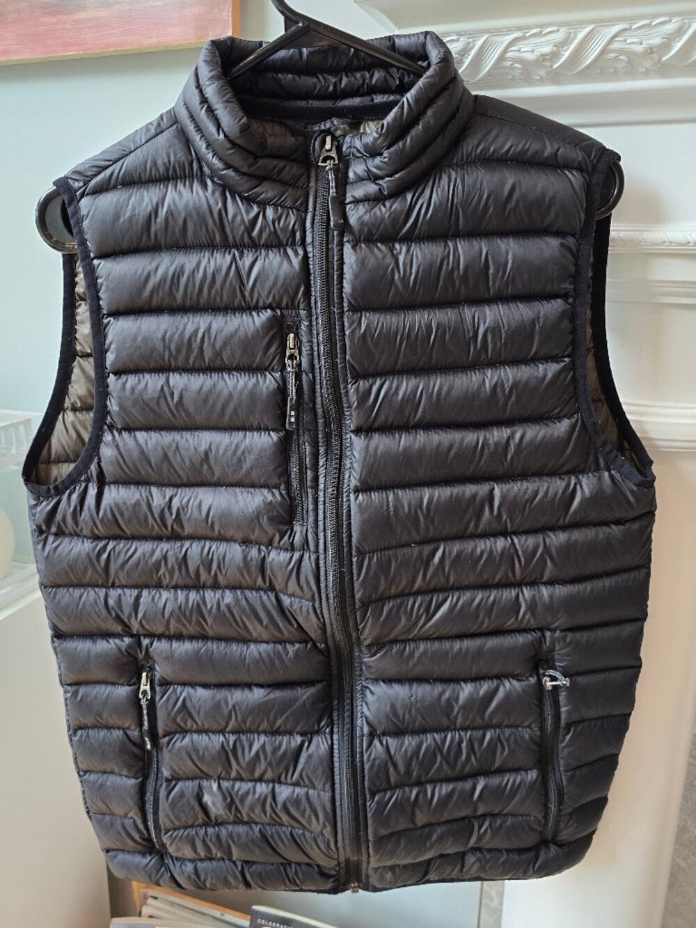 Elevate Whistler Soft Light Down Puffer Vest Black, Zip Front mens small